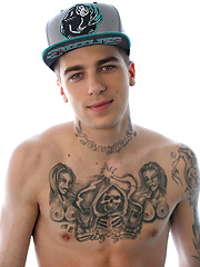 Sexy tattooed boy Simon Archer