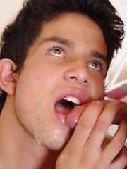 Giovanni is riding and moaning while Felipe grabs the bedrails and thrusts