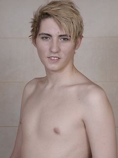 teen gay boy model Kyle Dickson